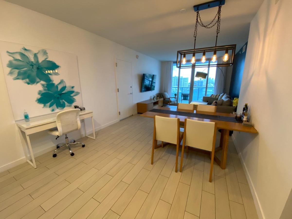 Beachfront In Miami With Stunning Views 1a *