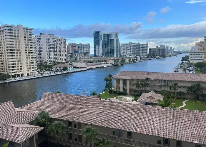 Beachfront Apartment In Miami Beach With Stunning Views 1A