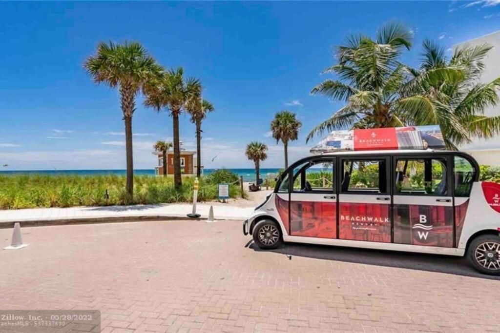 Beachfront In Miami With Stunning Views 1a