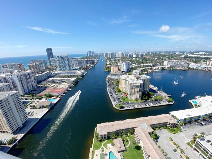 Beachfront In Miami With Stunning Views 1a *