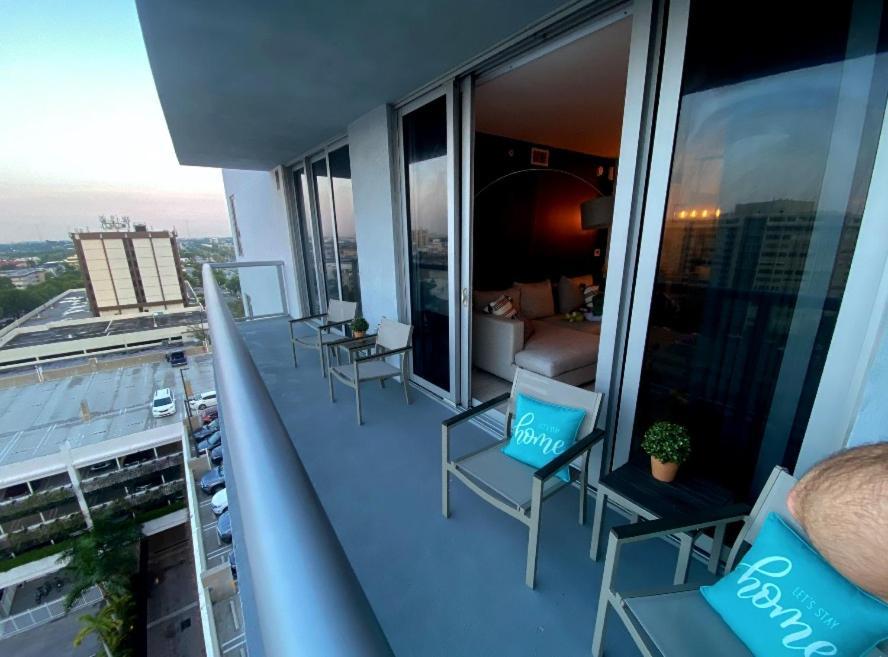 Beachfront In Miami With Stunning Views 1a *