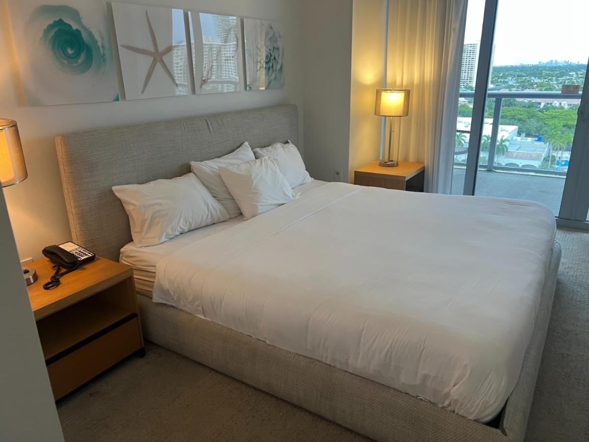 Apartment Beachfront In Miami With Stunning Views 1a